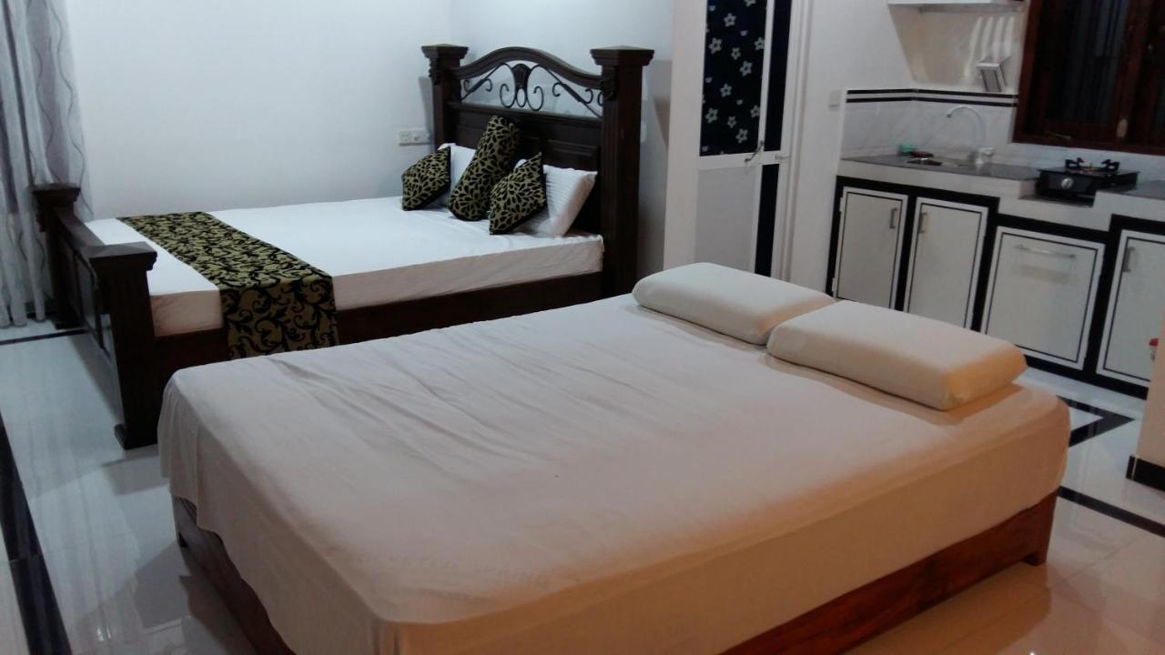 Happy Spring Guest Bed & Breakfast Mirissa Eksteriør bilde