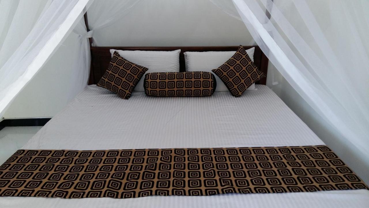 Happy Spring Guest Bed & Breakfast Mirissa Rom bilde